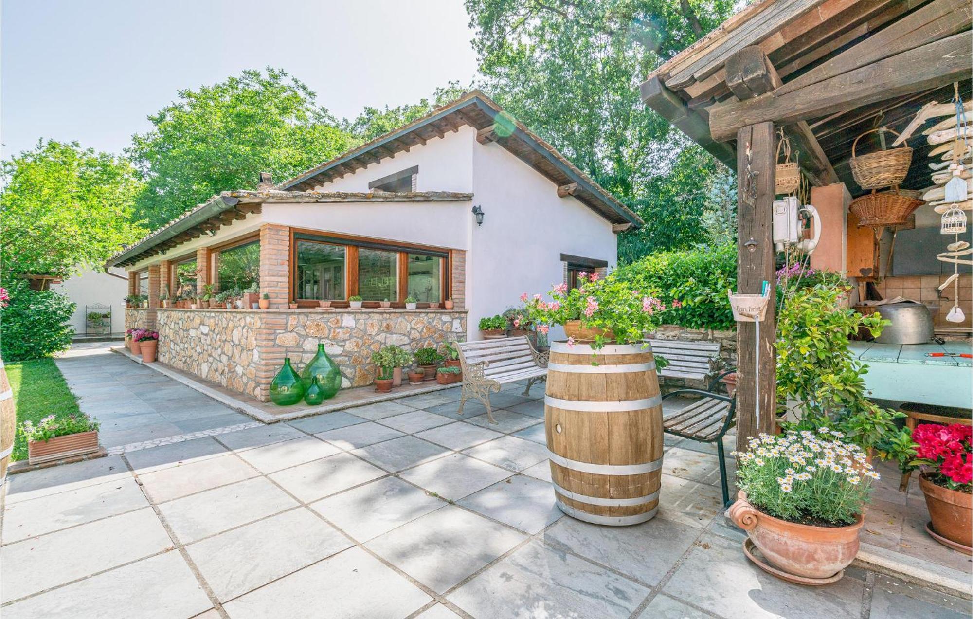 Lovely Home In Orte With House A Panoramic View Exterior photo